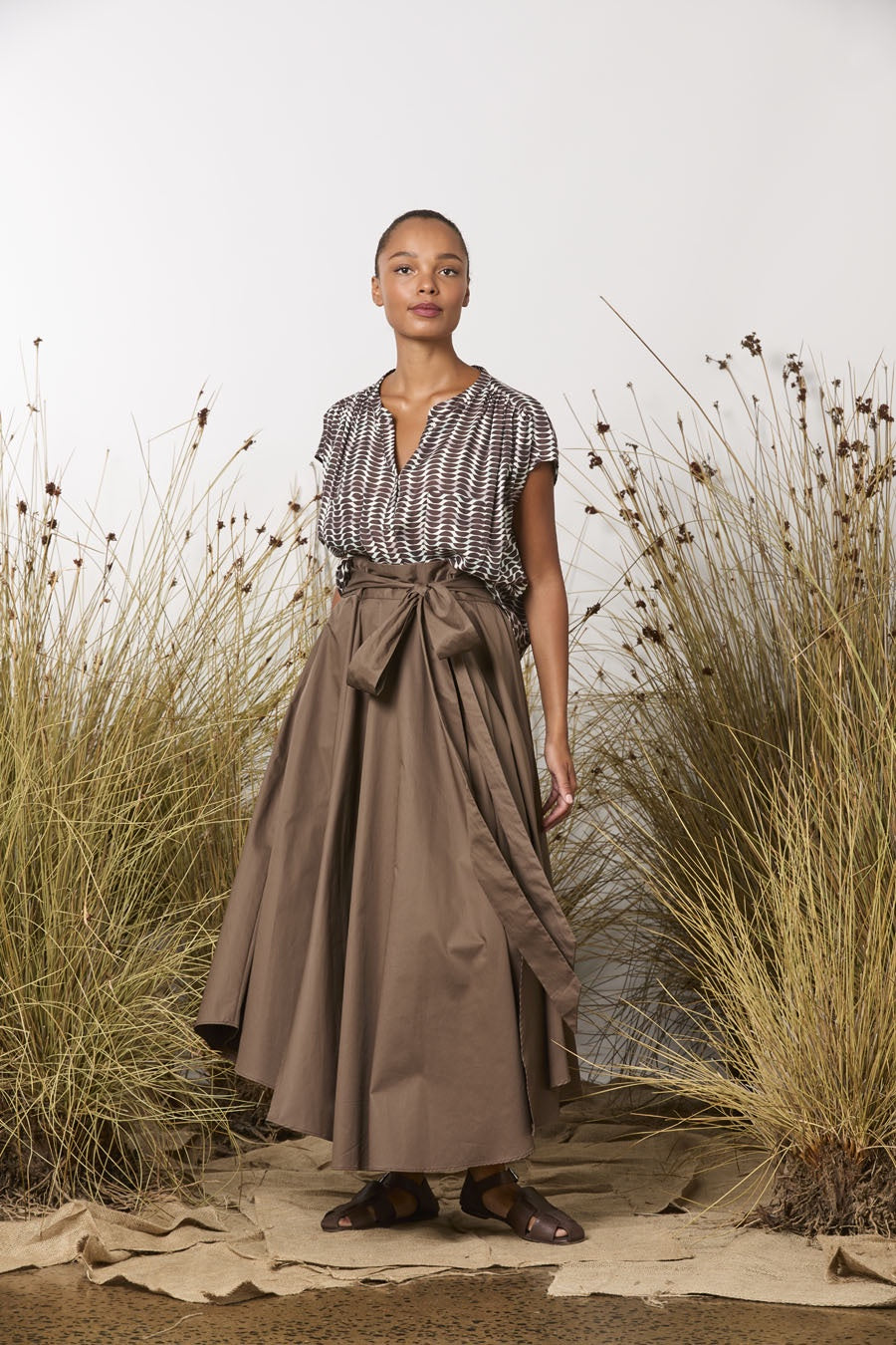 M.A. DAINTY Celebrations Top blue brown retro