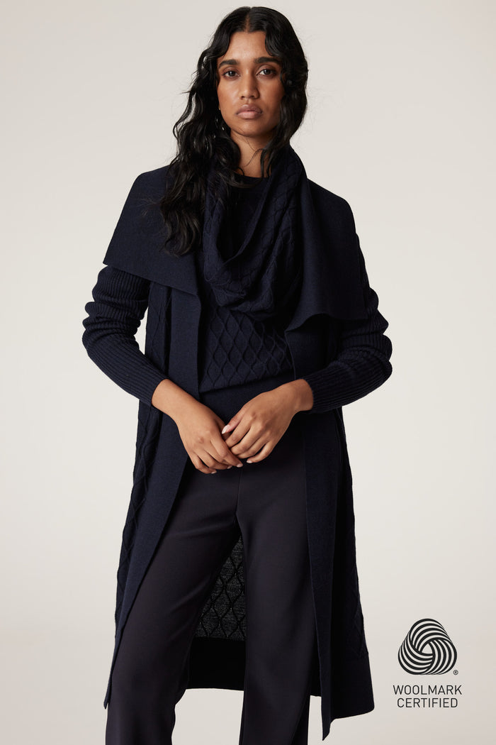 CABLE MELBOURNE Merino Diamond Snood ink navy