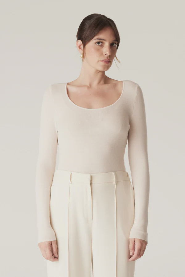 CABLE HERITAGE 365 Superfine Merino Scoop Top ecru