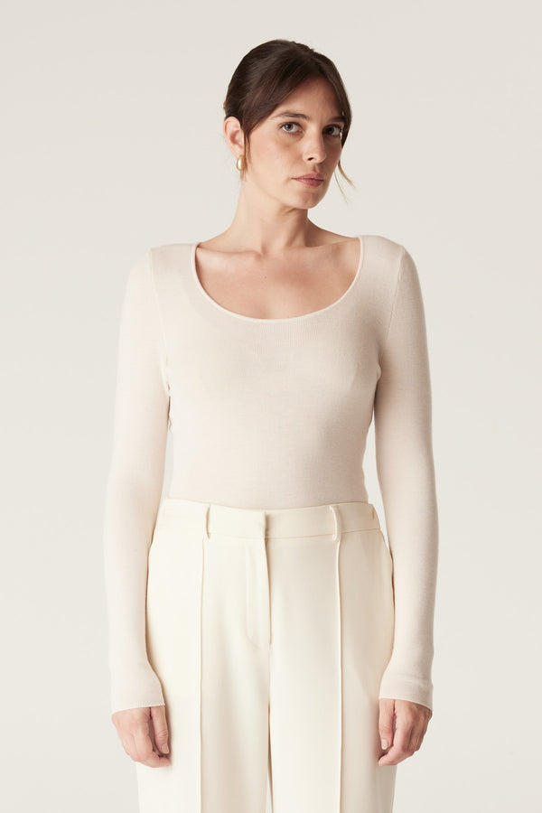 CABLE HERITAGE 365 Superfine Merino Scoop Top ecru