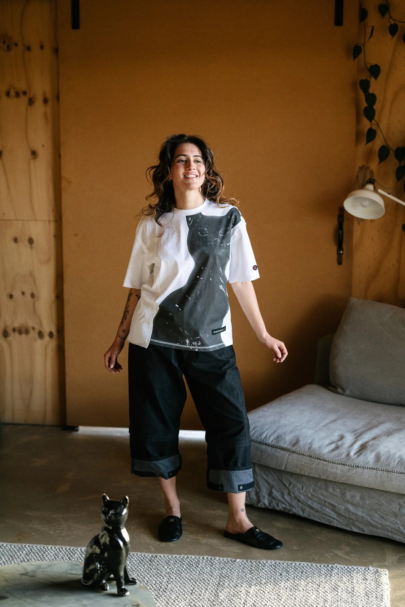 CIRCULAR BY MAUD ALICE DAINTY Patch T The Black Cat White