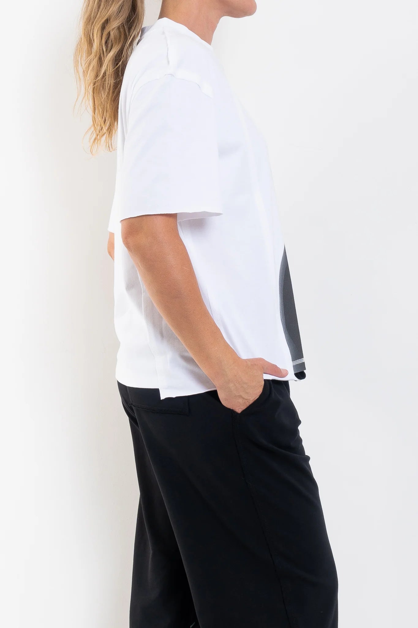 CIRCULAR BY MAUD ALICE DAINTY Patch T The Black Cat White
