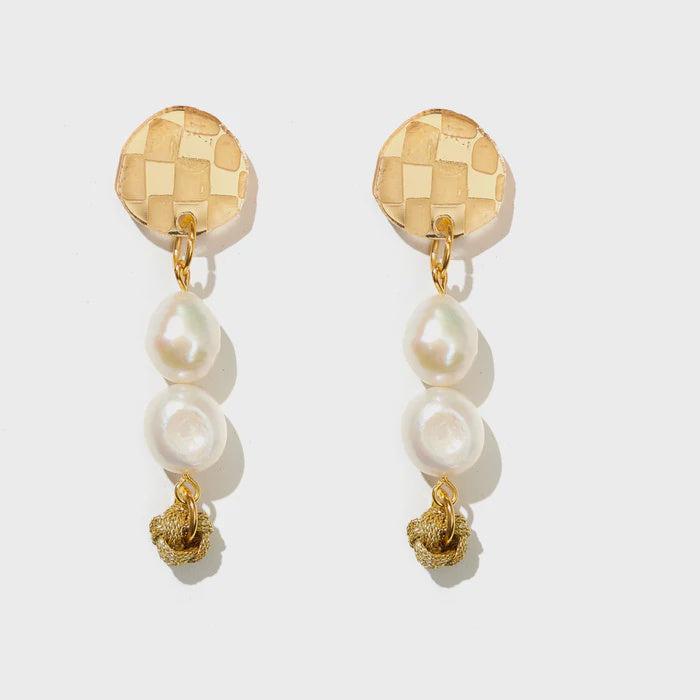EMELDO DESIGN Penny Pearl Earrings