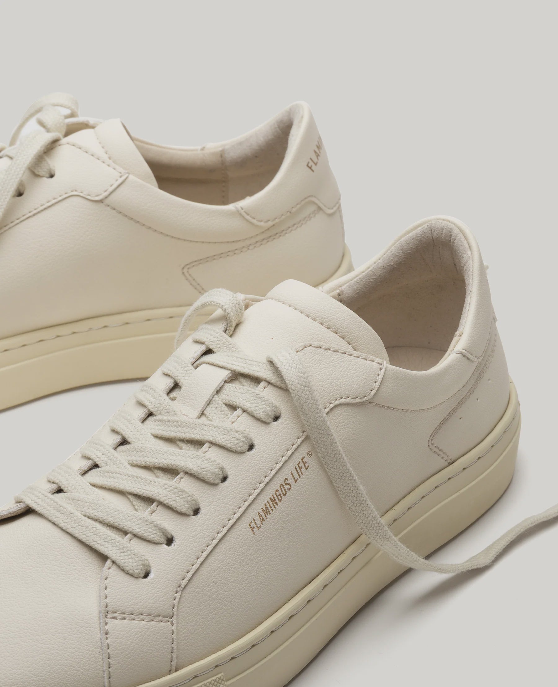 FLAMINGO'S LIFE Hampton Court triple cream