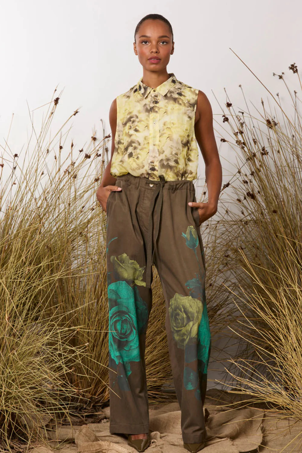 M.A.DAINTY Journal Pant camo roses