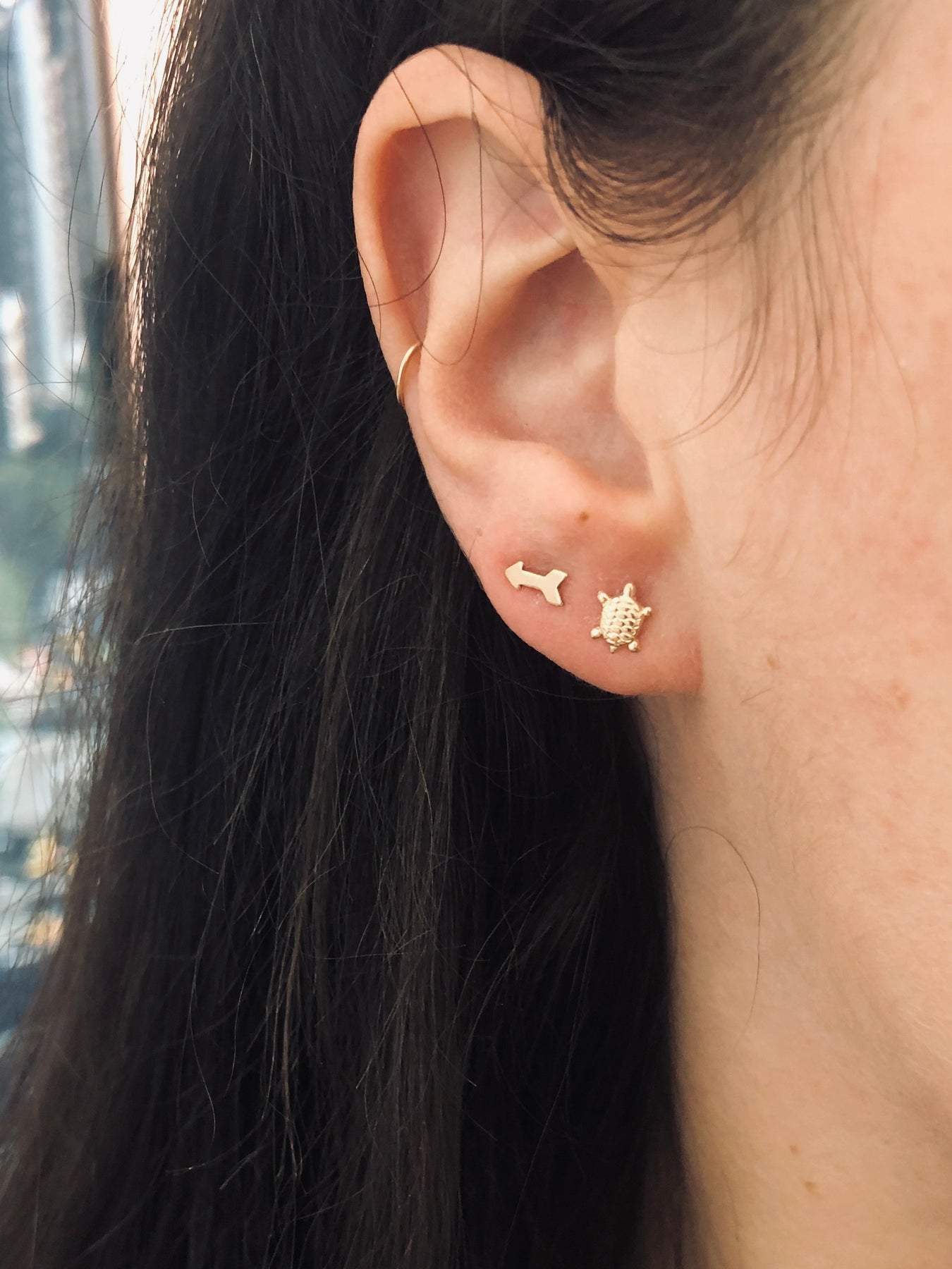 FINER RINGS Arrow Mini Studs gold