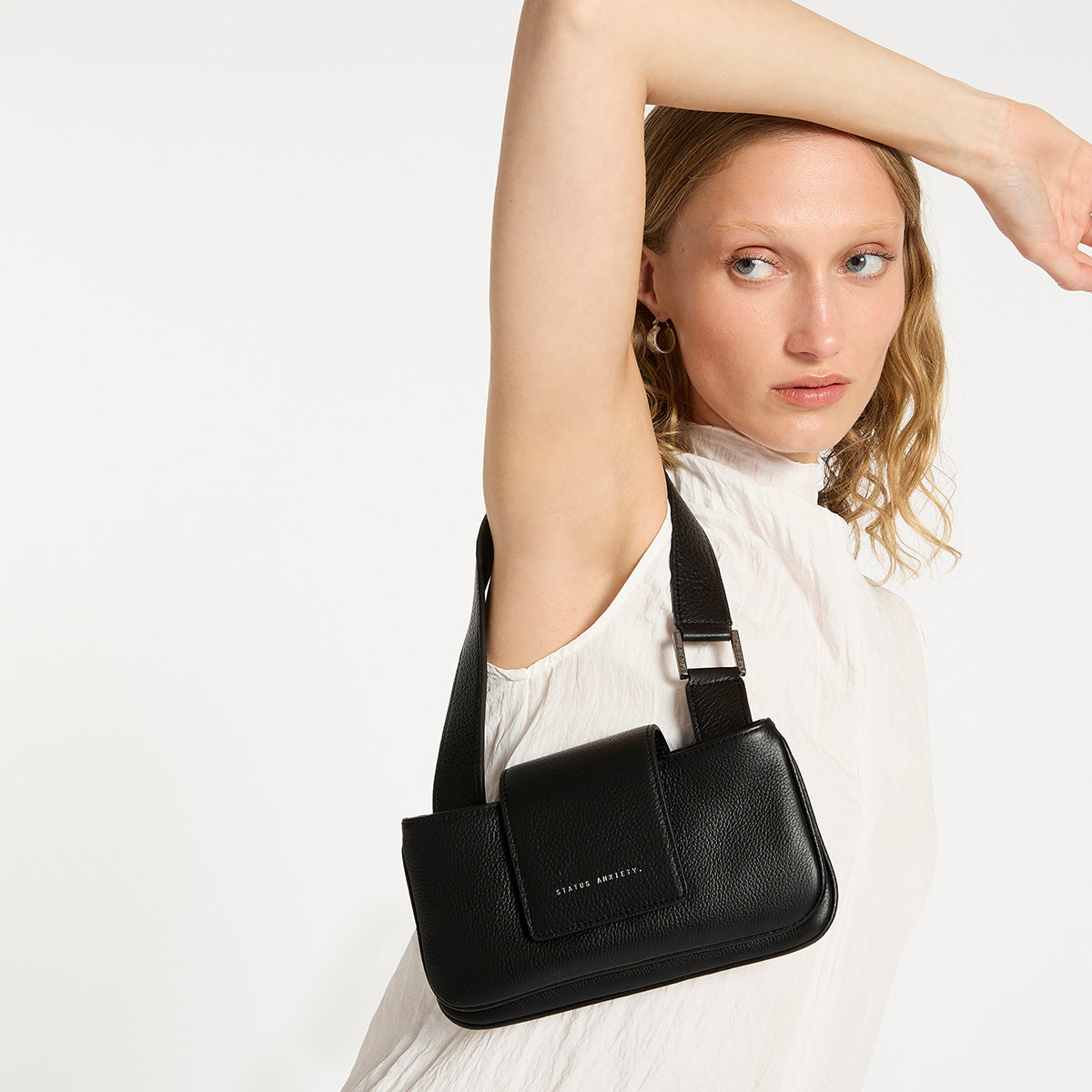 STATUS ANXIETY New Beat Bag Black