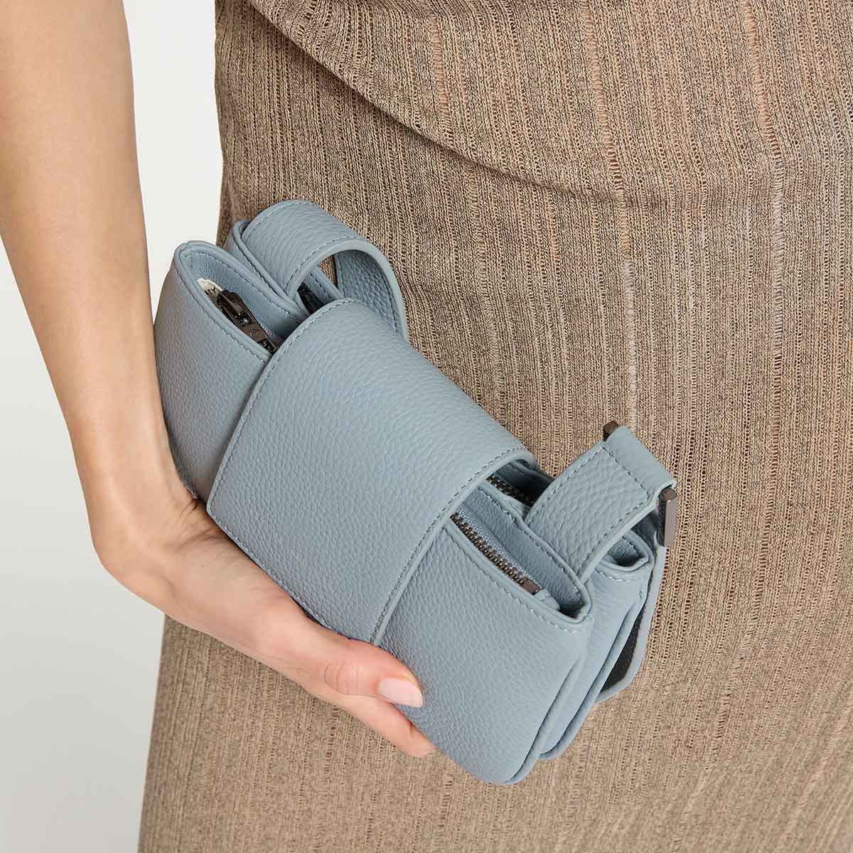 STATUS ANXIETY New Beat Bag Powder Blue