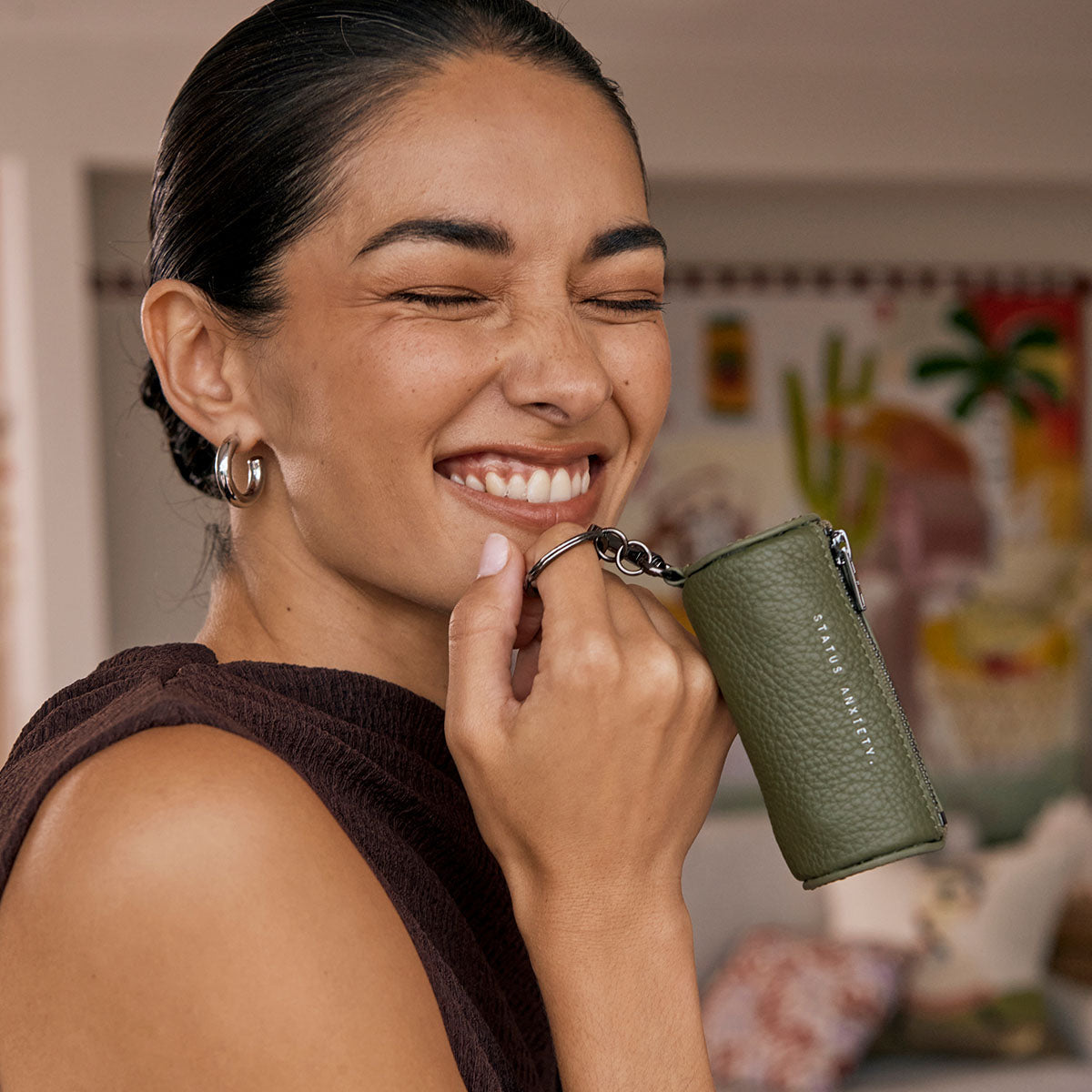 STATUS ANXIETY Escape khaki