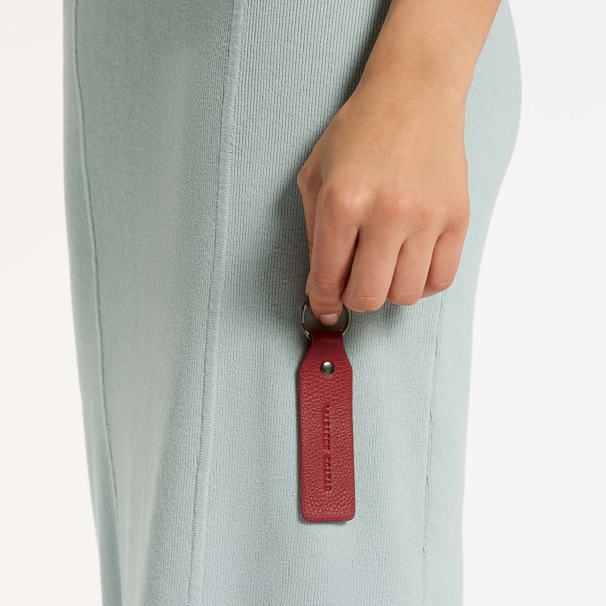 STATUS ANXIETY Make Your Move Keyring rouge