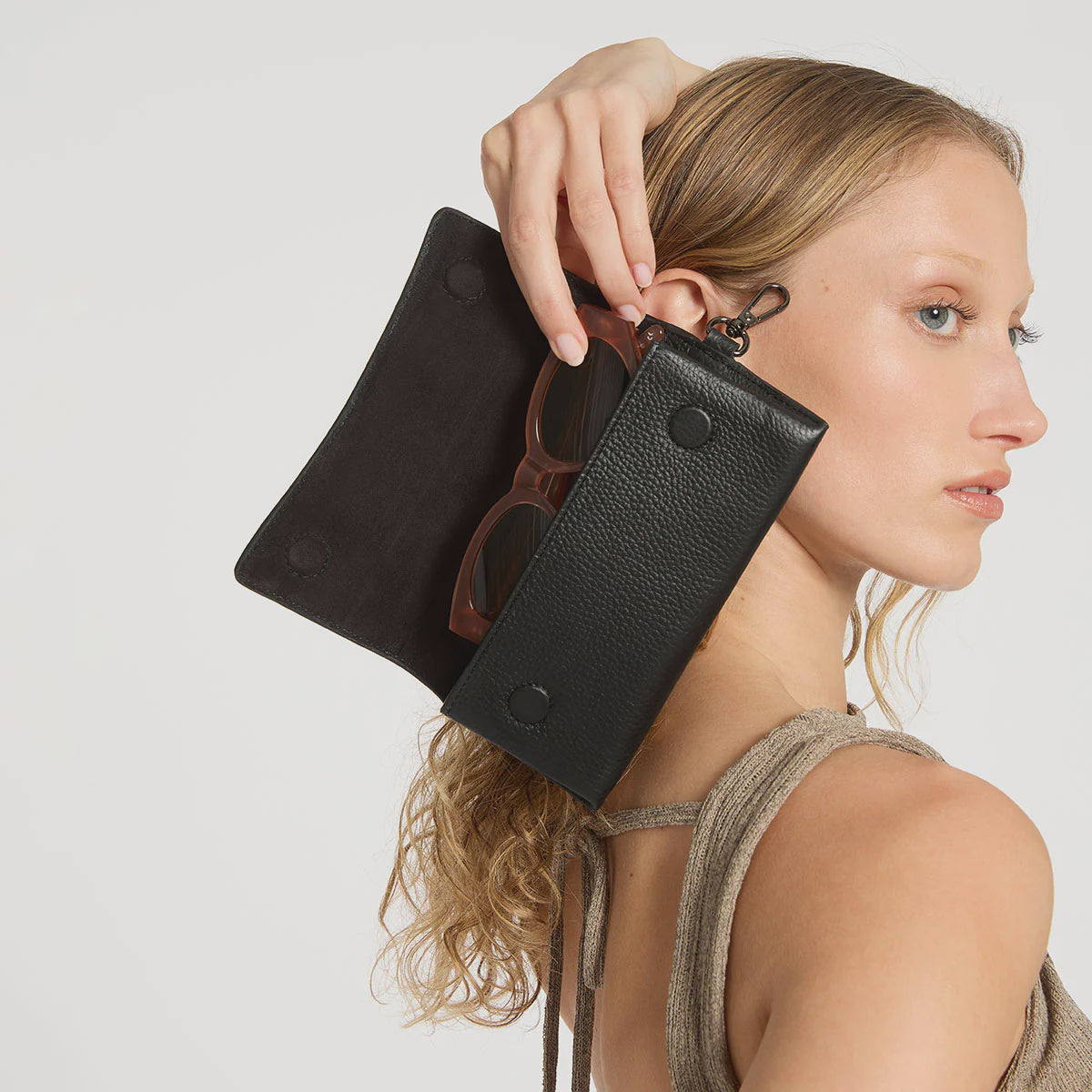 STATUS ANXIETY Into The Ether black