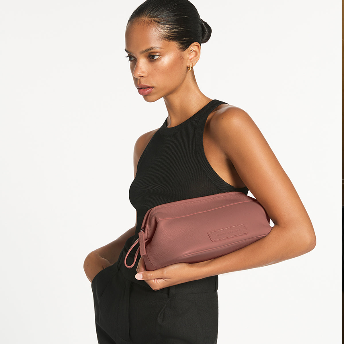 STATUS ANXIETY Liability Toiletries Bag dusty rose