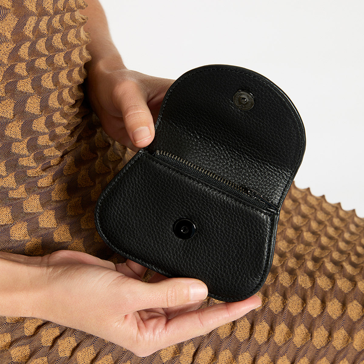 STATUS ANXIETY Eyes Wide black