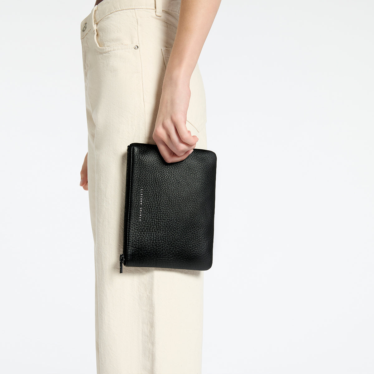 STATUS ANXIETY New Day black