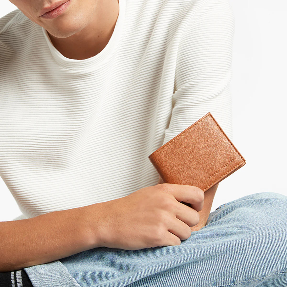 STATUS ANXIETY Noah Wallet camel