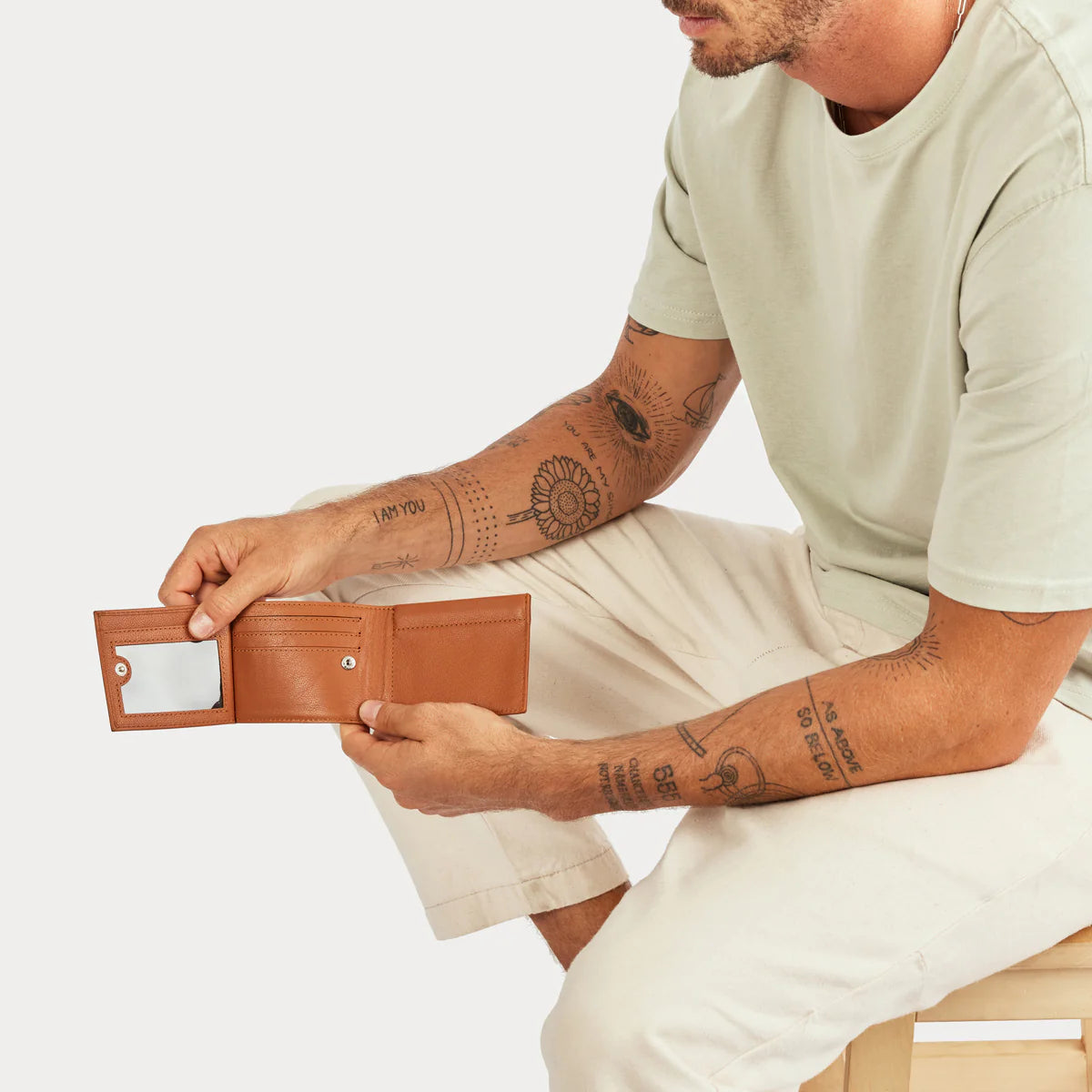 STATUS ANXIETY Noah Wallet camel