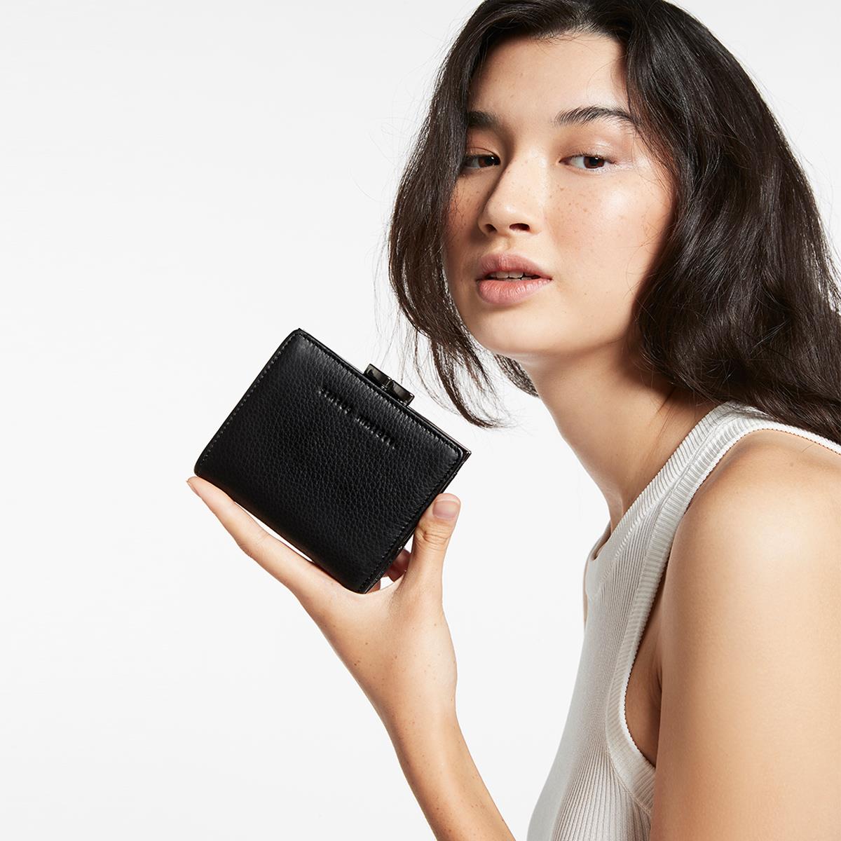 STATUS ANXIETY As You Were black