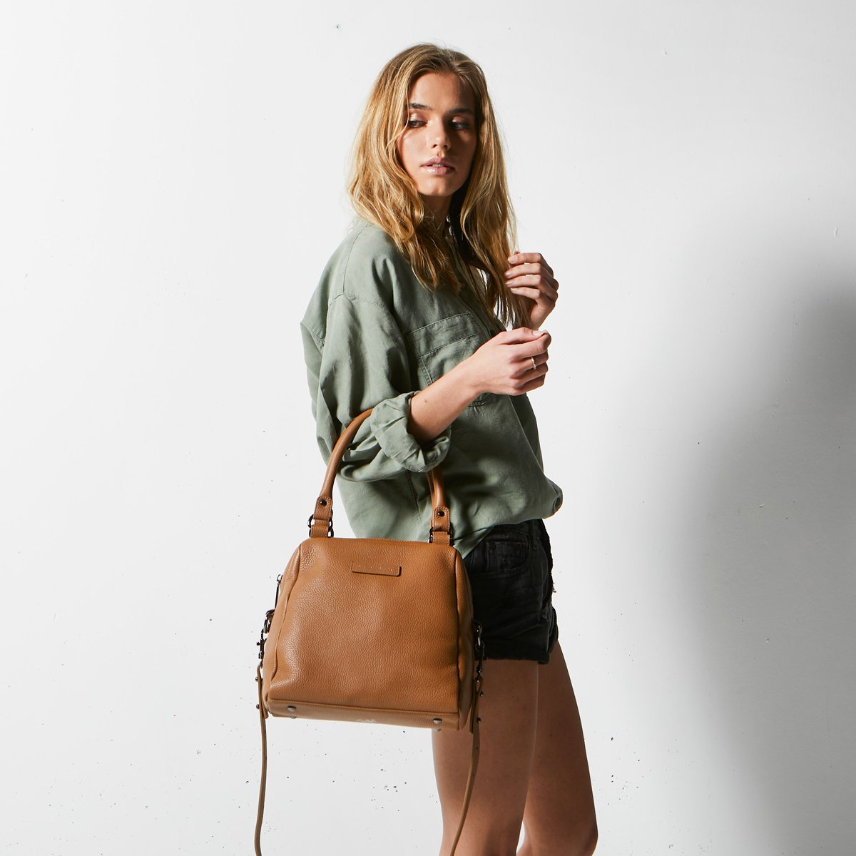 STATUS ANXIETY Last Mountains Bag tan