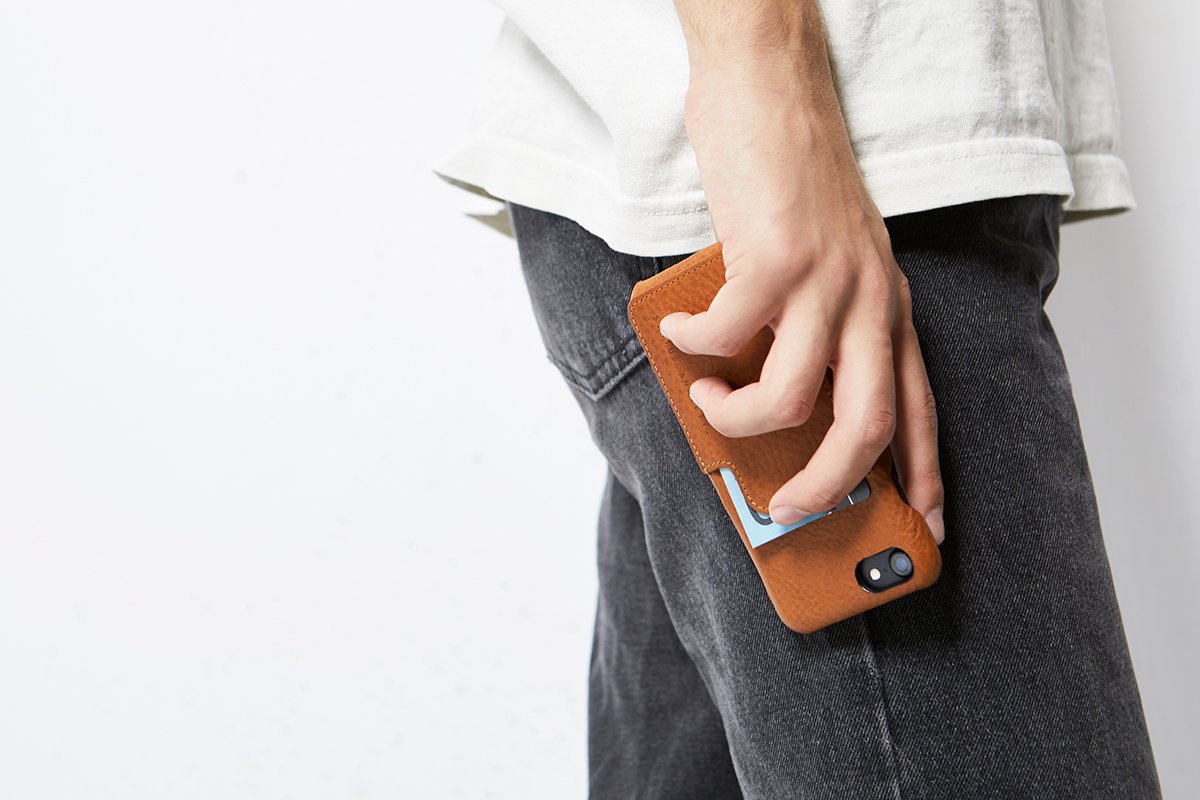 STATUS ANXIETY Hunter And Fox iPhone Cover tan