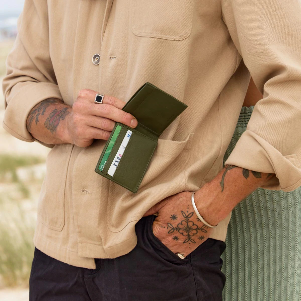 STATUS ANXIETY Noah Wallet khaki