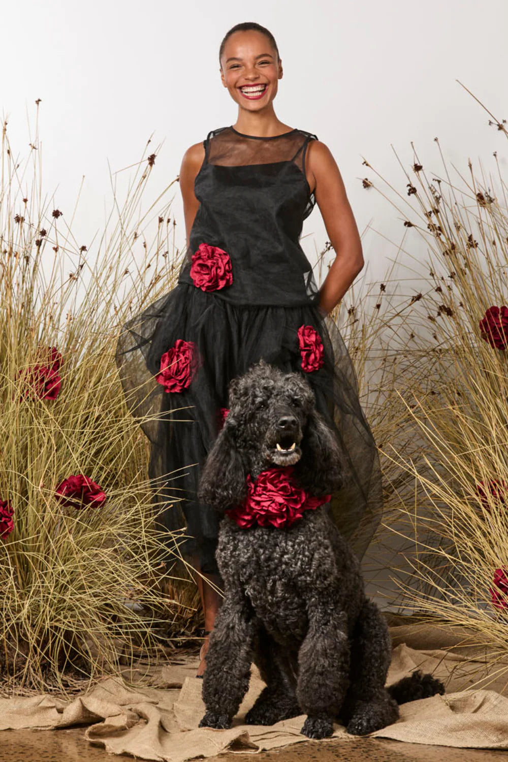 M.A. DAINTY First Sight Top black red roses