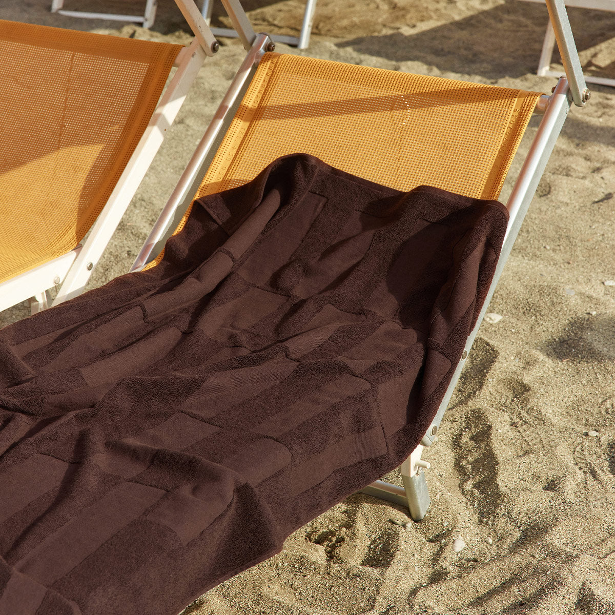 STATUS ANXIETY Stay A While bark