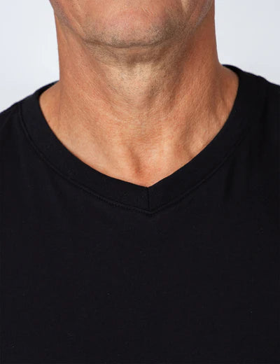 MR SIMPLE Reginald Vee Tee black