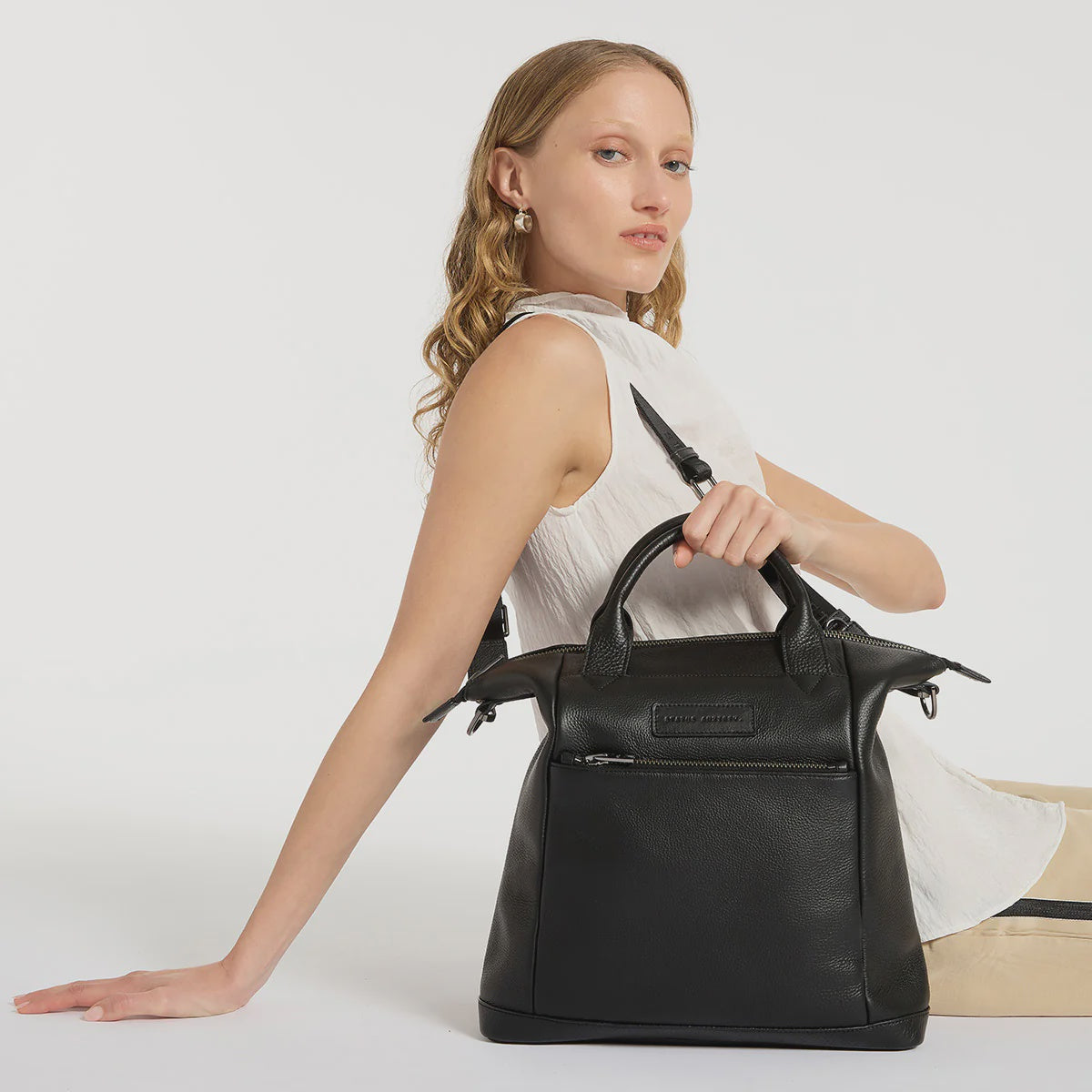 STATUS ANXIETY Mini Waves Bag black