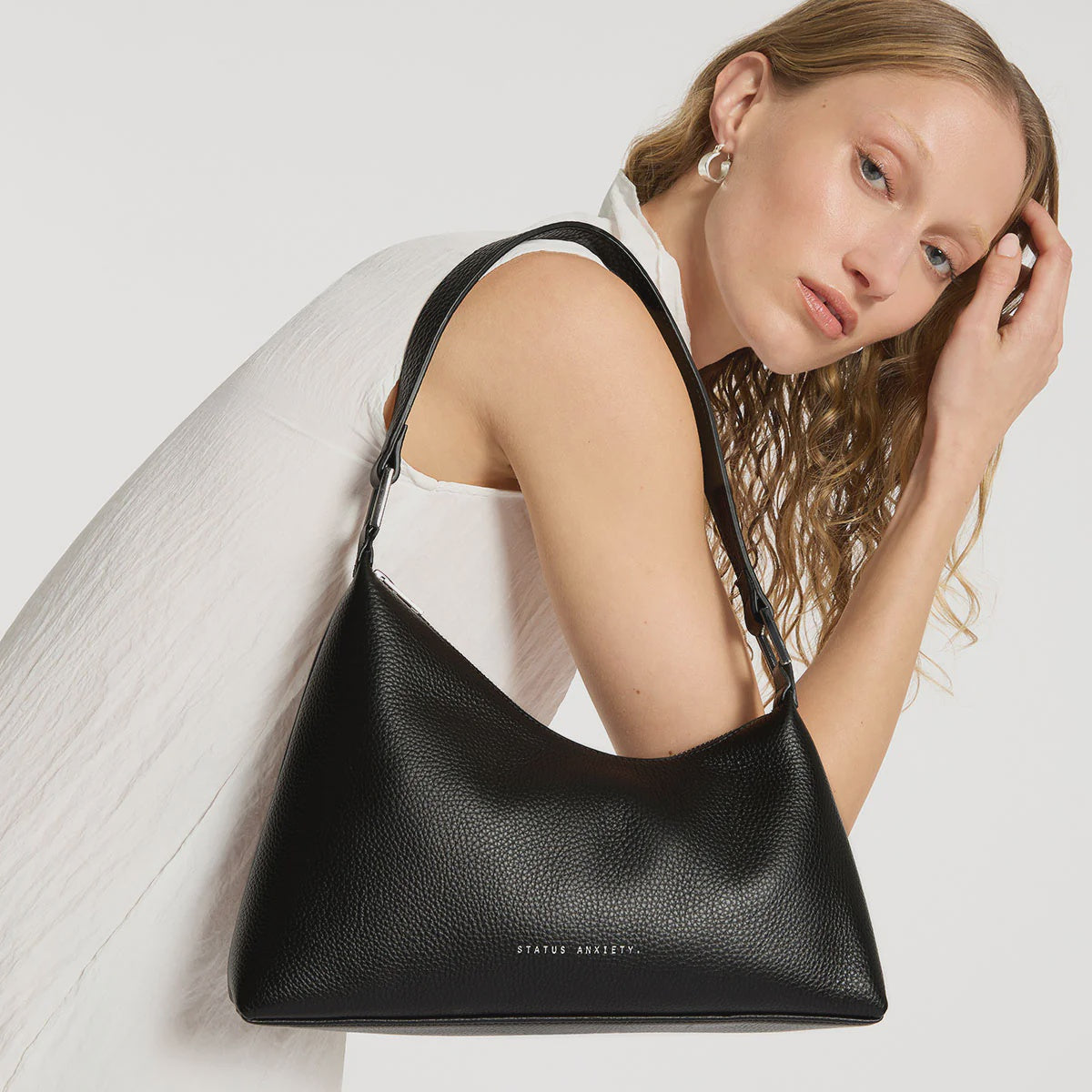 STATUS ANXIETY Reverie Bag black