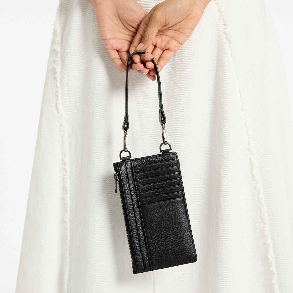 STATUS ANXIETY Voyager black