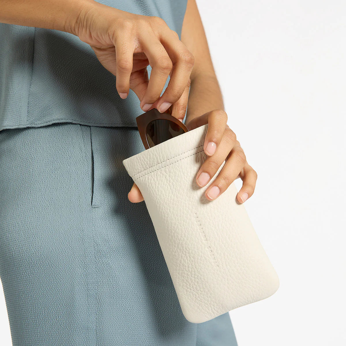 STATUS ANXIETY Keepsake Sunglasses Pouch chalk