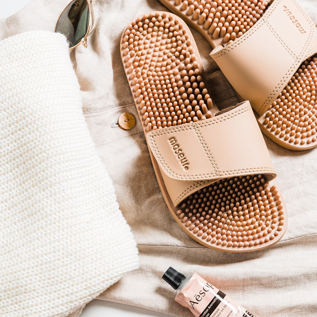 MASEUR Invigorating Massage Sandal beige