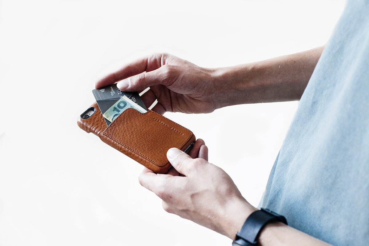 STATUS ANXIETY Hunter And Fox iPhone Cover tan