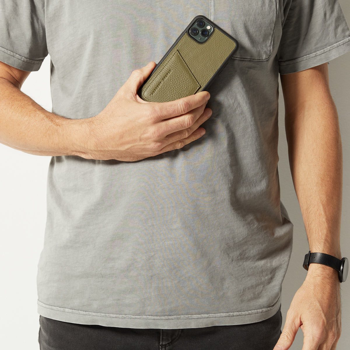 STATUS ANXIETY Who's Who iPhone 11 Pro Max khaki