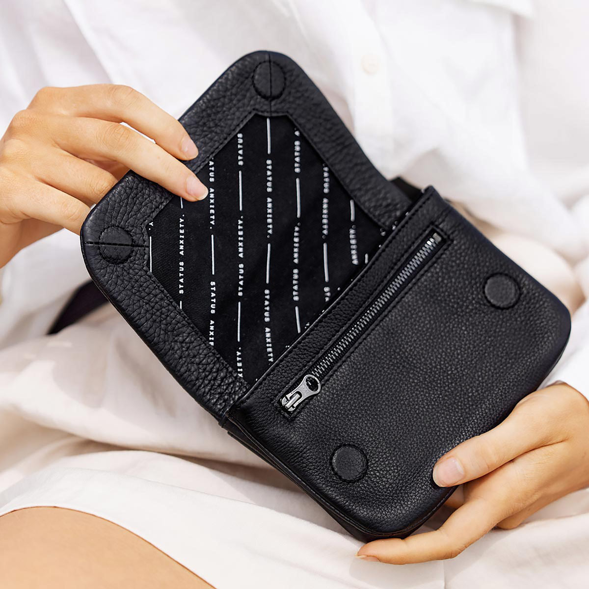 STATUS ANXIETY Impermanent Wallet black