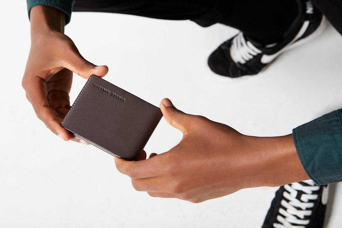 STATUS ANXIETY Otis Wallet chocolate