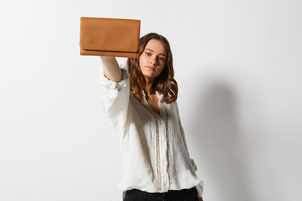 STATUS ANXIETY Remnant Wallet tan