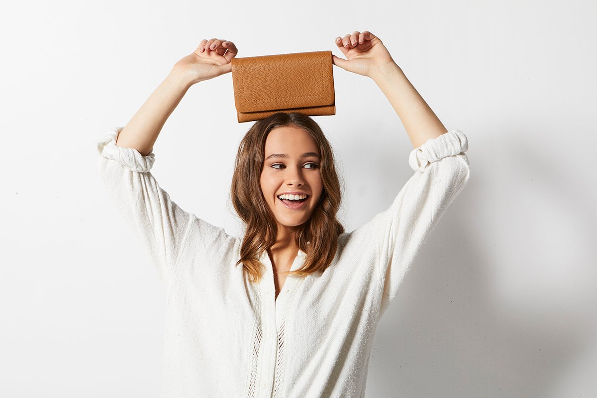 STATUS ANXIETY Remnant Wallet tan