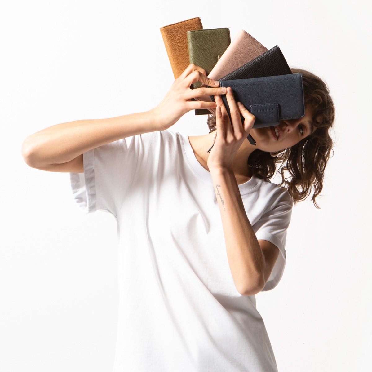 STATUS ANXIETY Ruins Wallet black